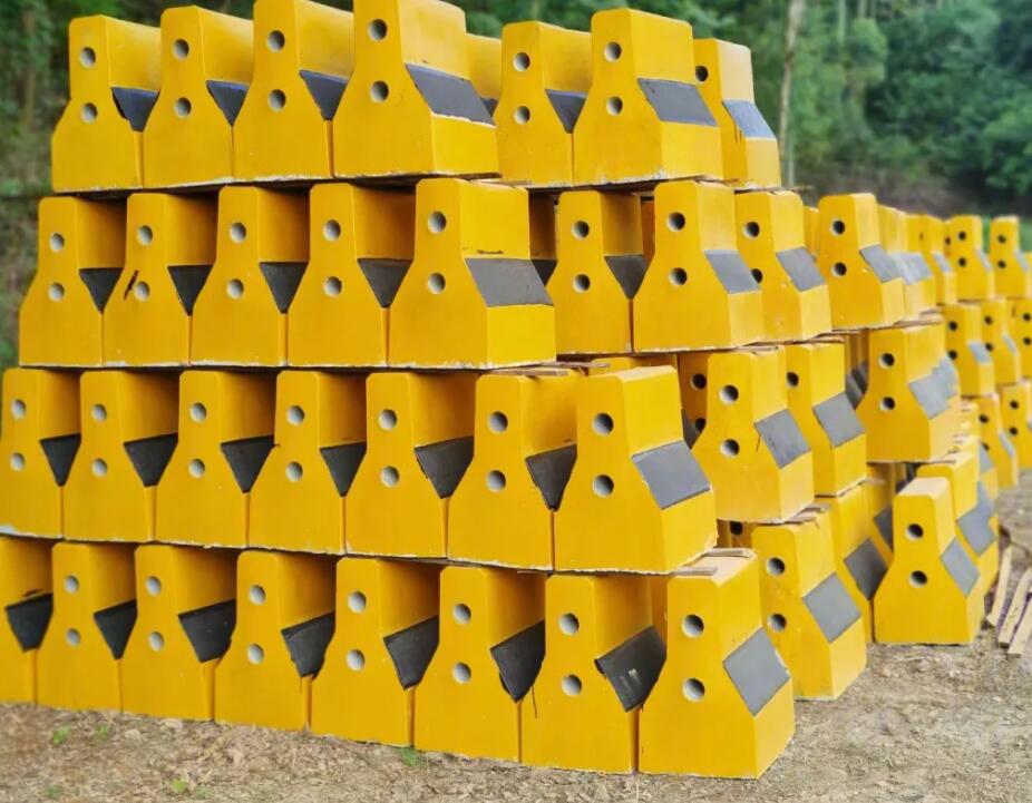水泥隔离墩